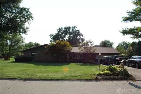 7271 Showplace Dr, Dayton, OH 45424
