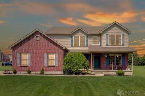 1028 Music Pl, Lebanon, OH 45036