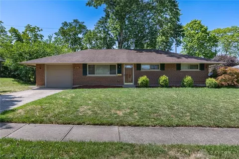 2176 Bushwick Dr, Dayton, OH 45439
