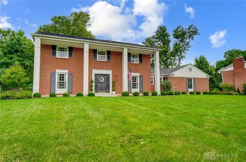 1936 Indian Head Rd, Washington Township, OH 45459
