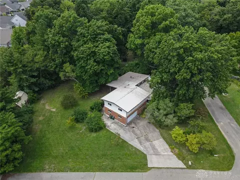 9565 Mintwood Rd, Dayton, OH 45458