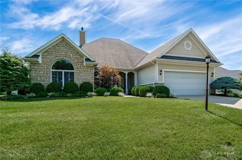550 Yankee Trace Dr, Dayton, OH 45458