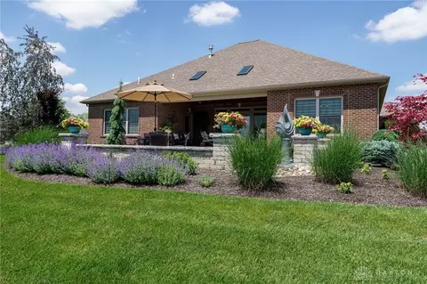 Exterior - 1068 Windmill Ct, Troy, OH 45373 photo 12 of 24