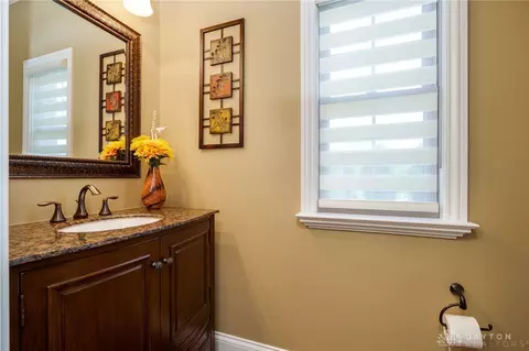 Bath - 1068 Windmill Ct, Troy, OH 45373 photo 1 of 5