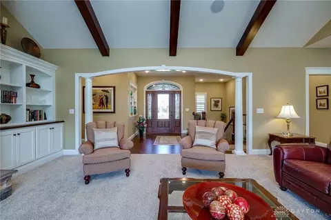Entry Way - 1068 Windmill Ct, Troy, OH 45373 photo 5 of 8