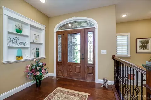 Entry Way - 1068 Windmill Ct, Troy, OH 45373 photo 3 of 8
