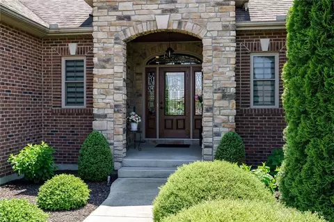 Entry Way - 1068 Windmill Ct, Troy, OH 45373 photo 1 of 8