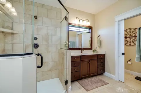 Bath - 1068 Windmill Ct, Troy, OH 45373 photo 3 of 5