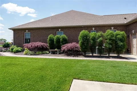 Exterior - 1068 Windmill Ct, Troy, OH 45373 photo 22 of 24