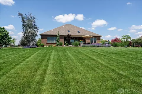 Exterior - 1068 Windmill Ct, Troy, OH 45373 photo 14 of 24