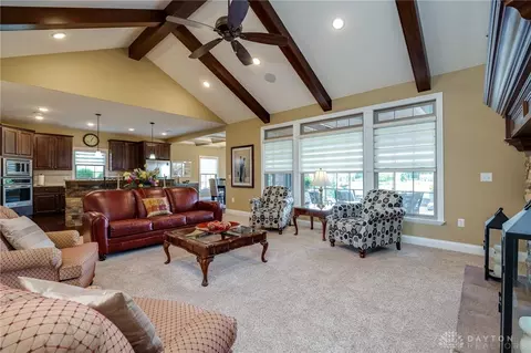 Living - 1068 Windmill Ct, Troy, OH 45373 photo 2 of 9