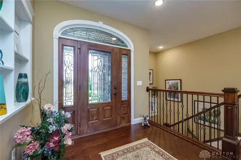 Entry Way - 1068 Windmill Ct, Troy, OH 45373 photo 4 of 8