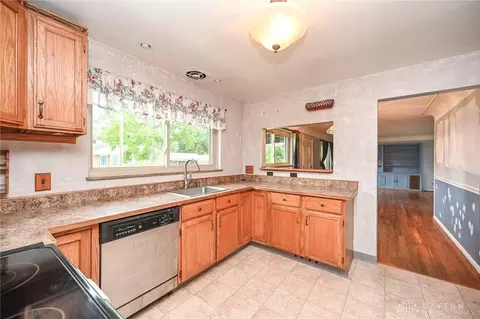 Kitchen - 8678 Elmtree Ave, Springfield, OH 45231 photo 3 of 3