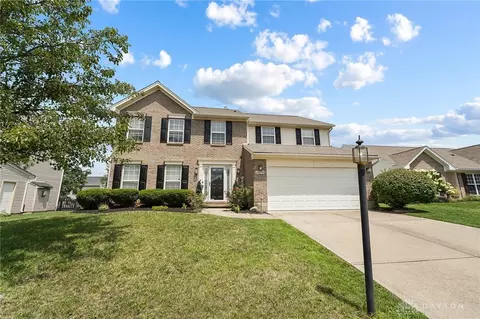 10678 Nestling Dr, Miamisburg, OH 45342