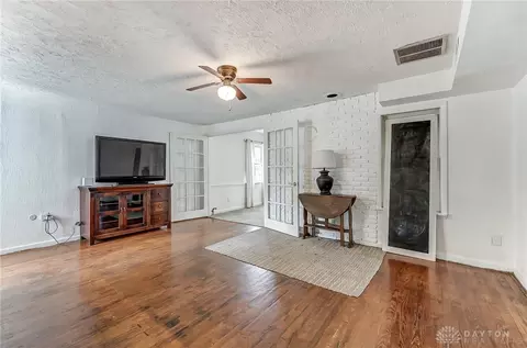 50 E Mill St, Springboro, OH 45066 photo 13