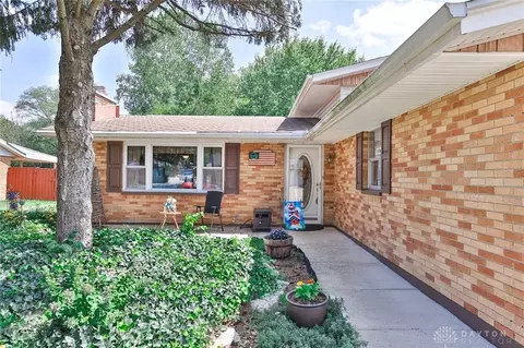 8025 Philadelphia Dr, Fairborn, OH 45324