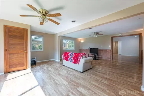 4725 Briar Knoll Dr, Kettering, OH 45429 photo 17