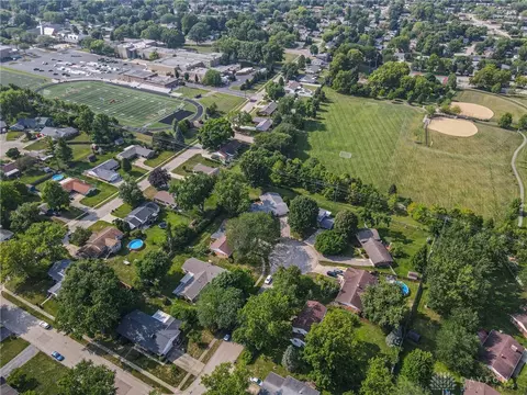 4725 Briar Knoll Dr, Kettering, OH 45429 photo 32