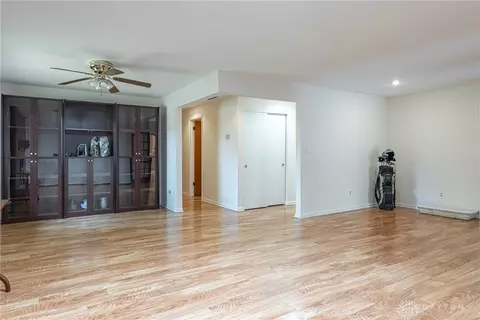 4725 Briar Knoll Dr, Kettering, OH 45429 photo 12