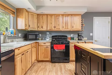 4725 Briar Knoll Dr, Kettering, OH 45429 photo 5