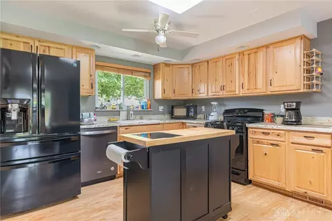 4725 Briar Knoll Dr, Kettering, OH 45429 photo 7