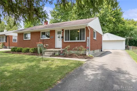 3705 Valleywood Dr, Kettering, OH 45429 photo 2