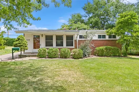 3328 Braddock St, Kettering, OH 45420