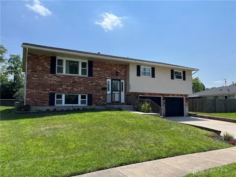 452 Carlwood Dr, Miamisburg, OH 45342