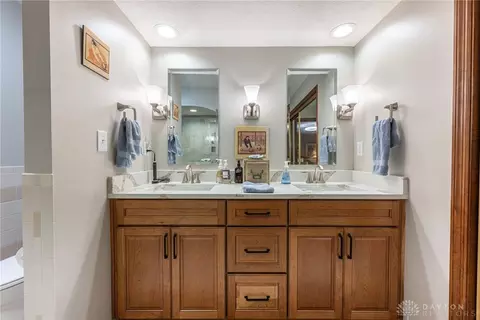 Bath - 7800 Stanley Mill Dr, Centerville, OH 45459 photo 4 of 6