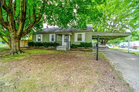 1735 Russet Ave, Dayton, OH 45410