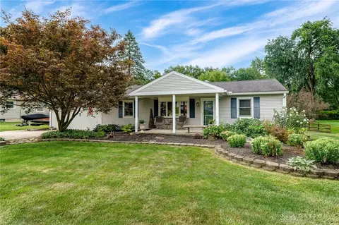 4165 White Oak Dr, Dayton, OH 45432