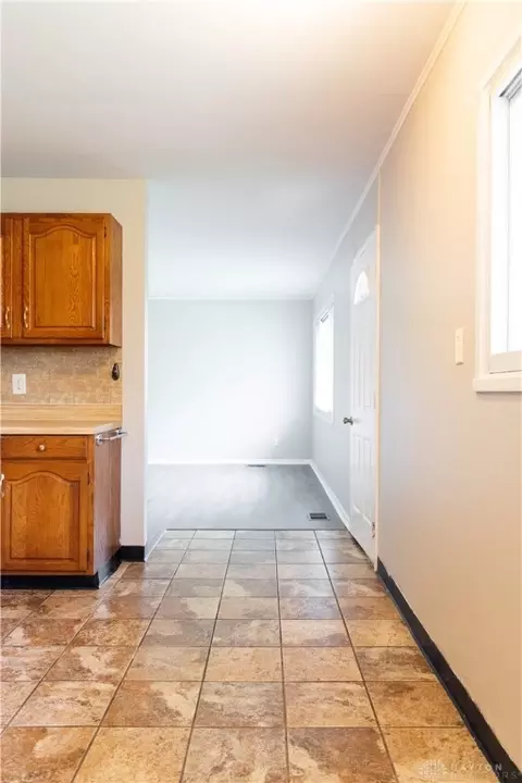 418 Gruen Dr, Springfield, OH 45505 photo 4