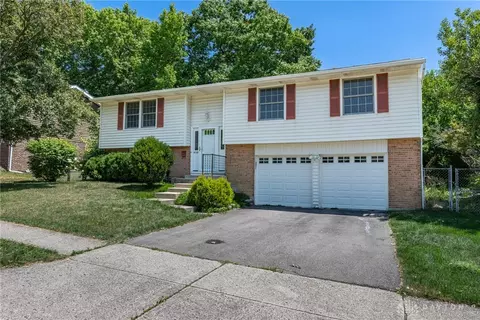 4112 Silver Oak St, Dayton, OH 45424