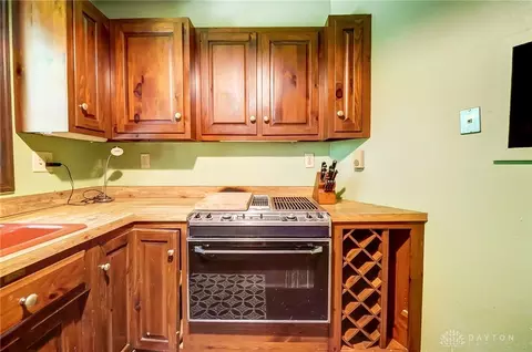 Kitchen - 2259 E Alex Bell Rd, Centerville, OH 45459 photo 3 of 6