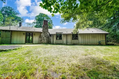 Exterior - 2259 E Alex Bell Rd, Centerville, OH 45459 photo 19 of 21