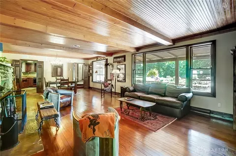 Living - 2259 E Alex Bell Rd, Centerville, OH 45459 photo 3 of 5