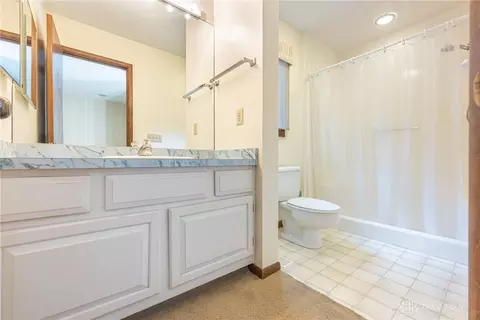 Bath - 8231 Rhine Way, Centerville, OH 45458 photo 3 of 6