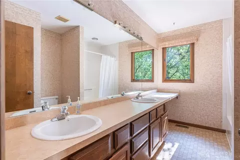 Bath - 8231 Rhine Way, Centerville, OH 45458 photo 5 of 6