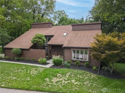8231 Rhine Way, Centerville, OH 45458