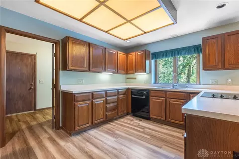 Kitchen - 8231 Rhine Way, Centerville, OH 45458 photo 5 of 6