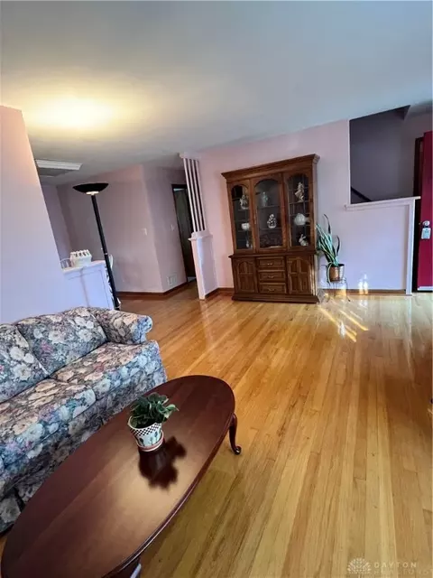 941 Gardner Rd, Kettering, OH 45429 photo 6