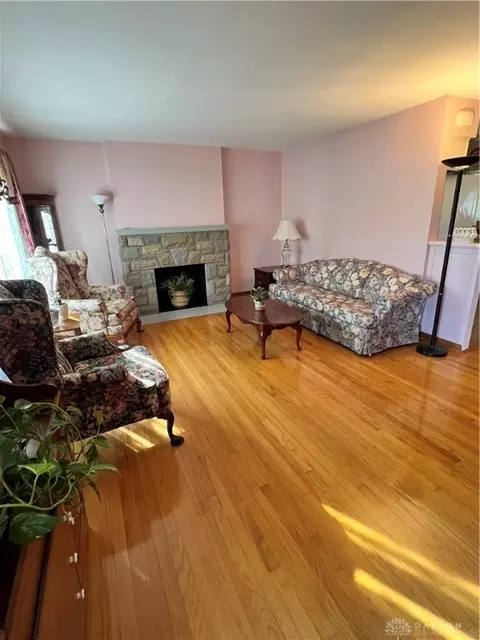 941 Gardner Rd, Kettering, OH 45429 photo 4