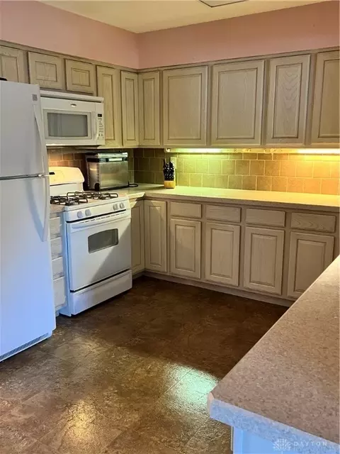 941 Gardner Rd, Kettering, OH 45429 photo 8