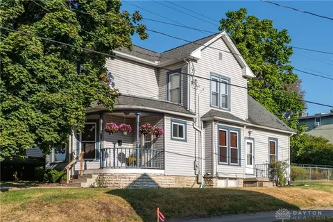 42 Maple St, Xenia, OH 45385