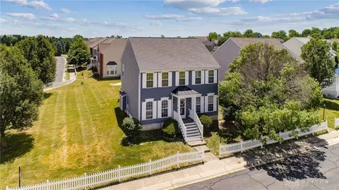 2586 King Charles St, Beavercreek, OH 45431