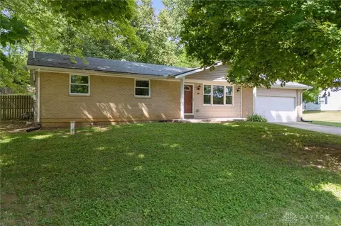2416 Snyder Domer Rd, Springfield, OH 45502 photo 3