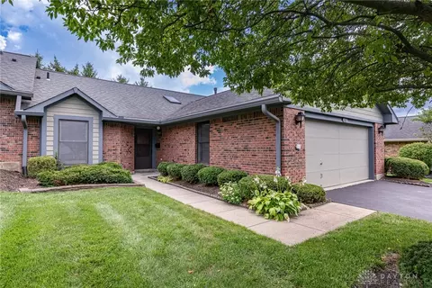 60 Pheasant Run Cir, Springboro, OH 45066