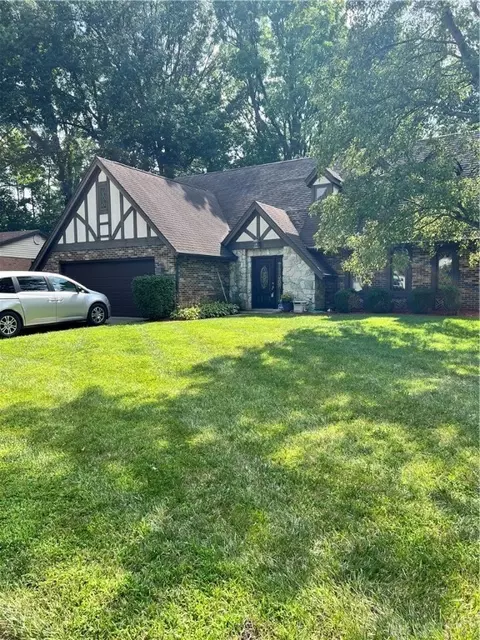8251 Elmway Dr, Dayton, OH 45415