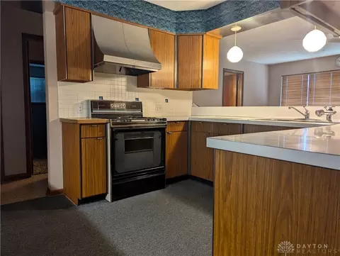 Kitchen - 2708 Woodthrush Rd, Springfield, OH 45502 photo 1 of 3