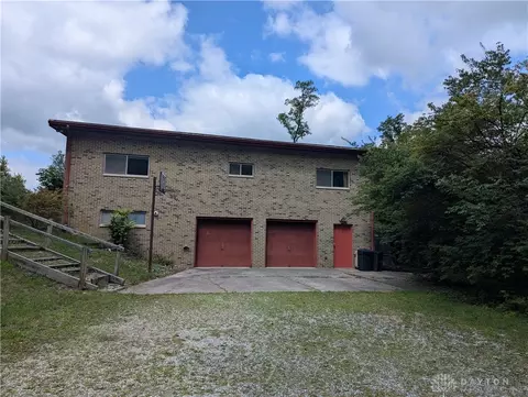 Exterior - 2708 Woodthrush Rd, Springfield, OH 45502 photo 1 of 6